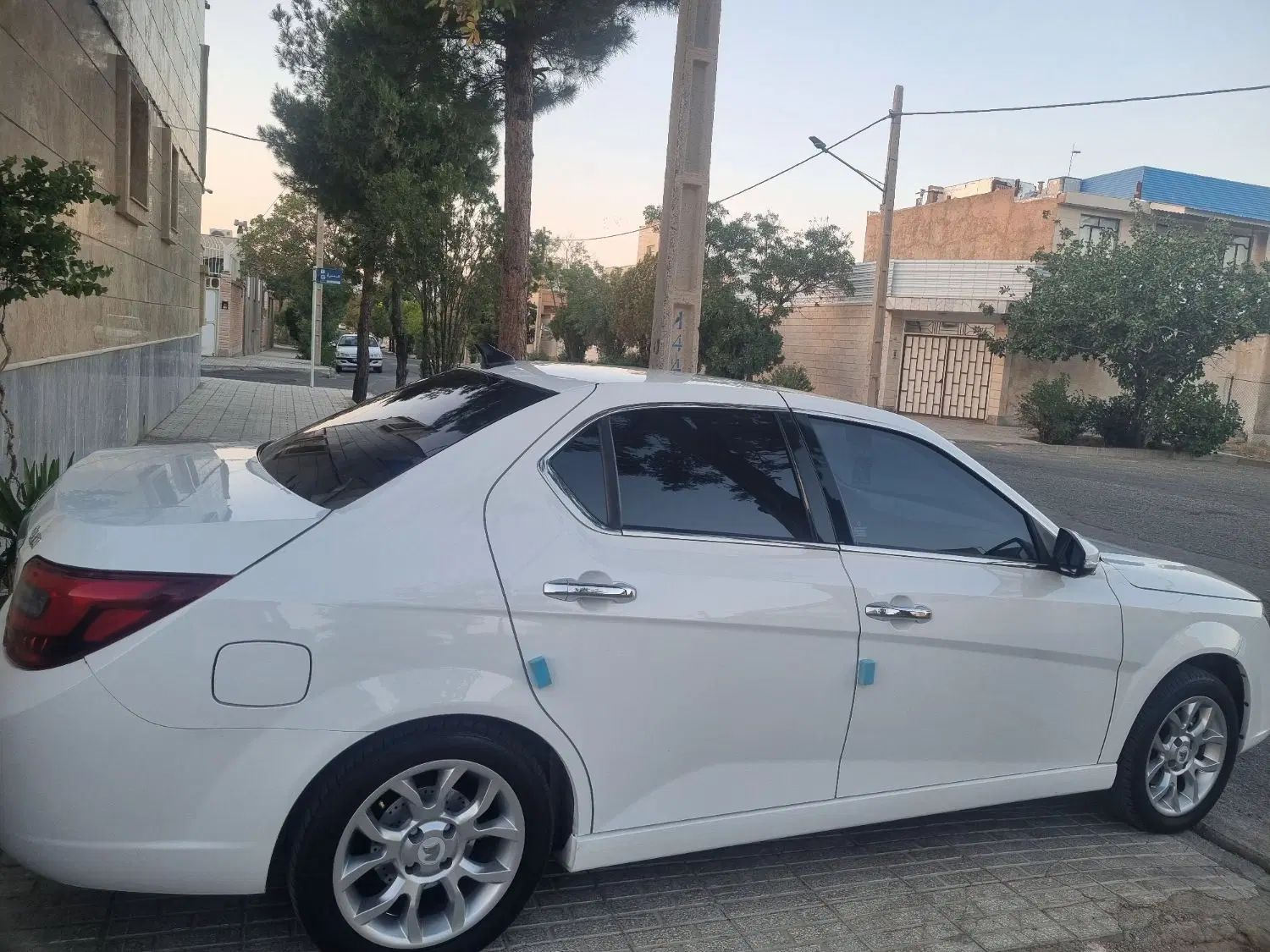 دنا پلاس توربو اتوماتیک - 1403
