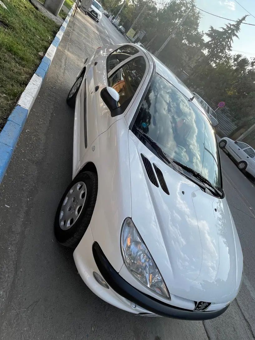 پژو ۲۰۶ صندوق دار v8 - 1392