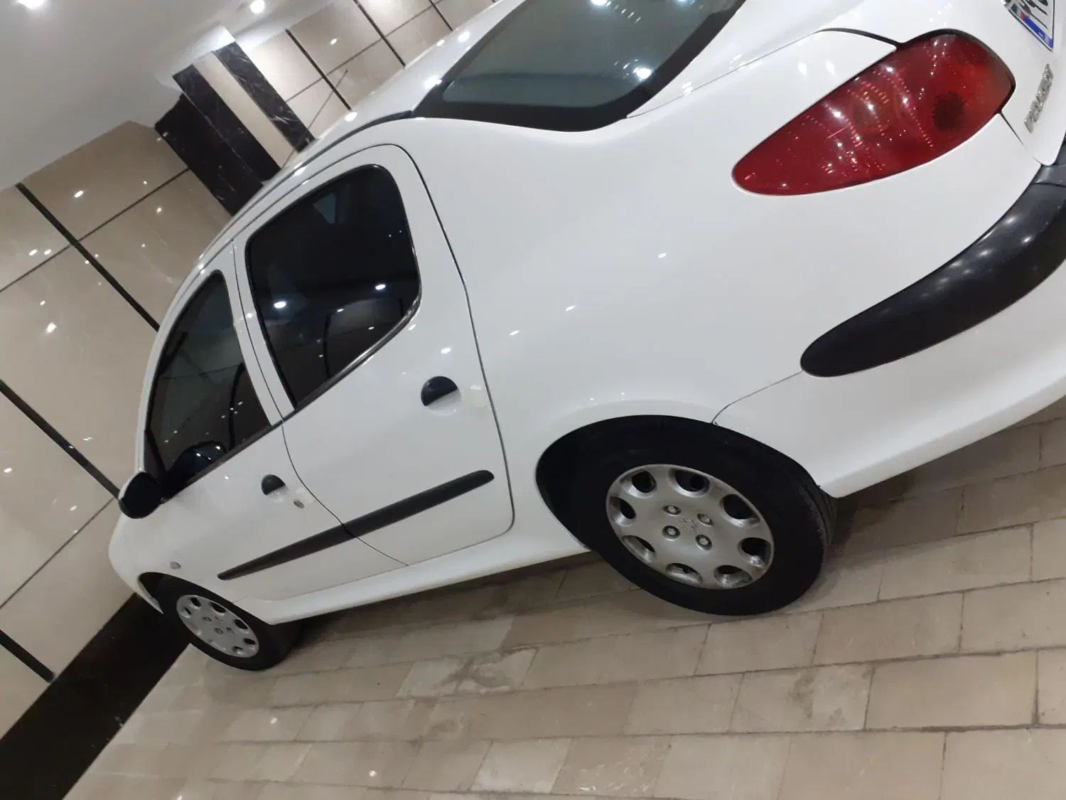 پژو ۲۰۶ صندوق دار v8 - 1394