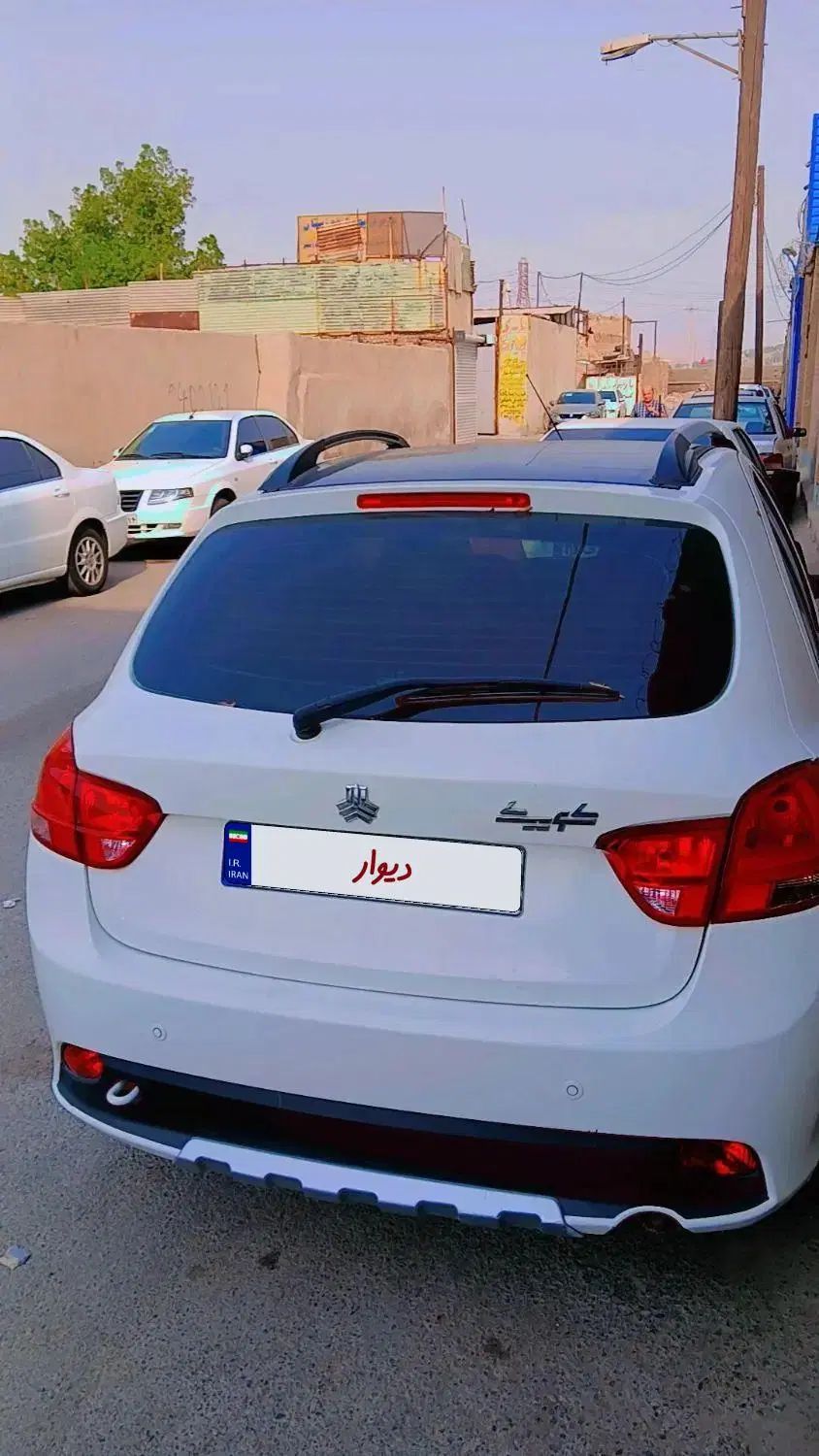 کوییک R دنده‌ای - 1402