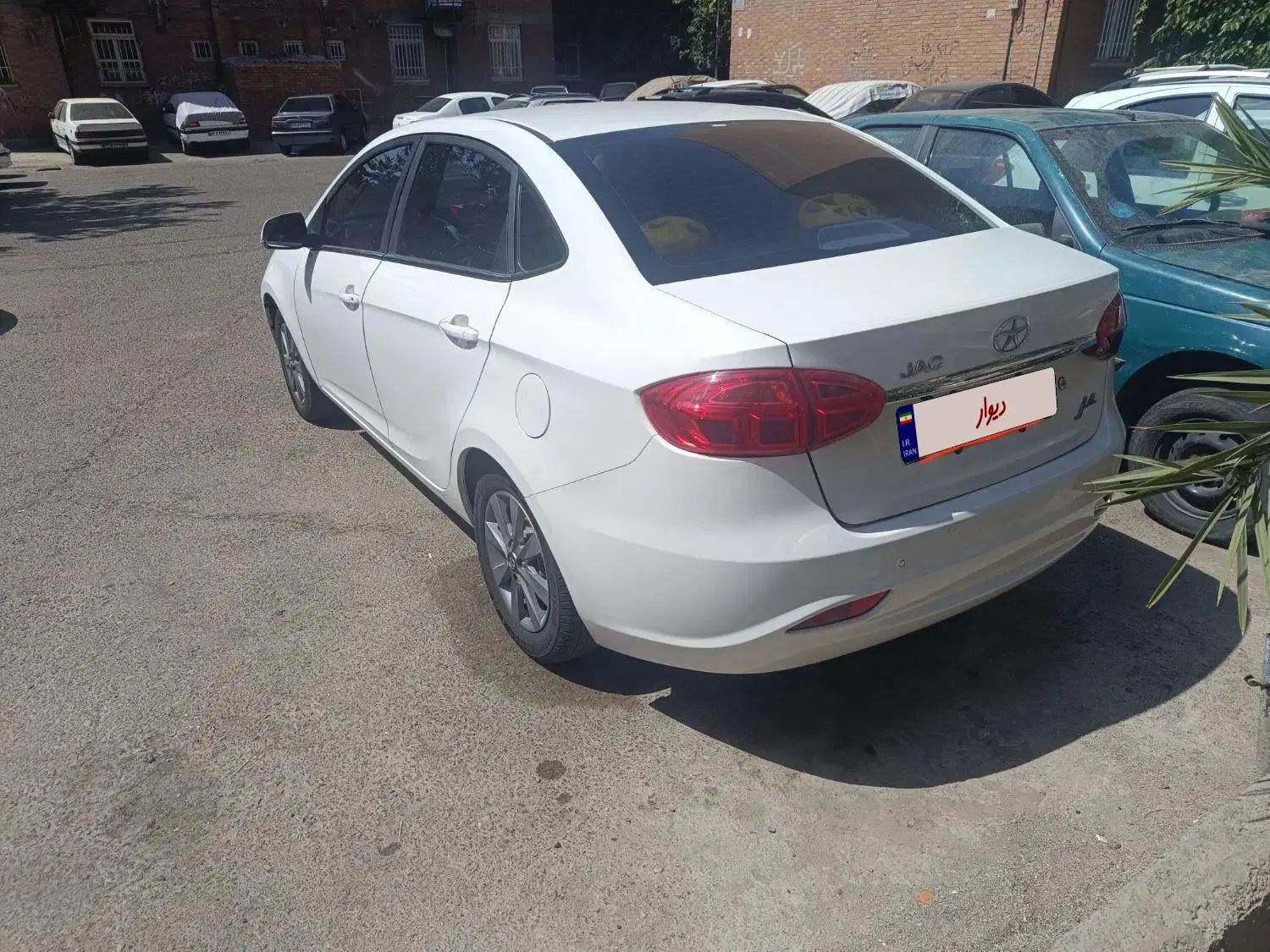 جک J4 اتوماتیک ساده - 1402