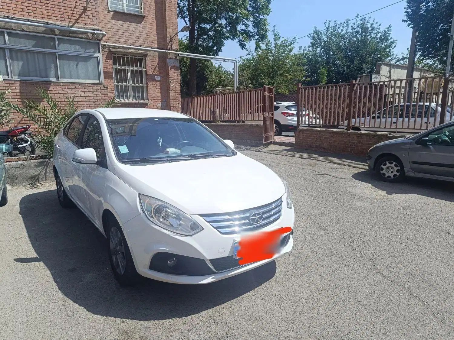 جک J4 اتوماتیک ساده - 1402