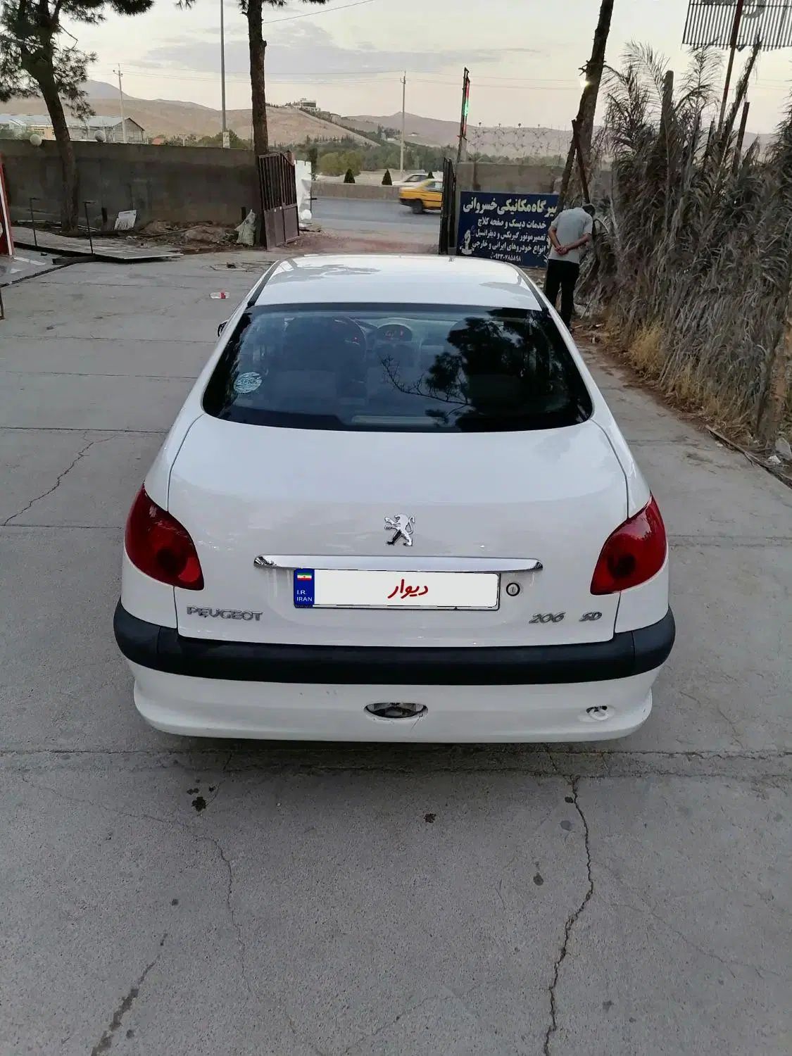 پژو ۲۰۶ صندوق دار v8 - 1400