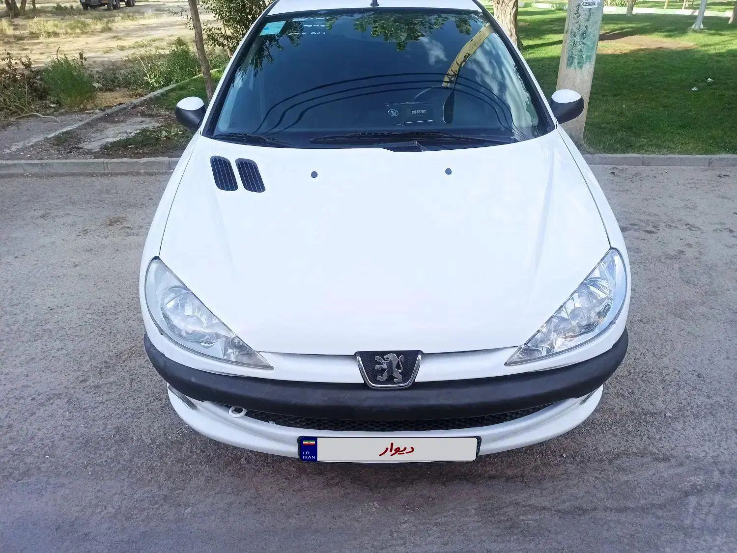 پژو ۲۰۶ صندوق دار v8 - 1392