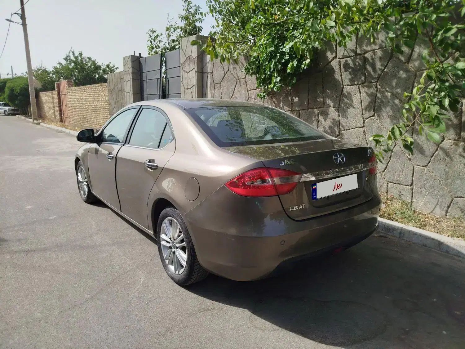 خودرو جک، J5 آگهی ann_20064861