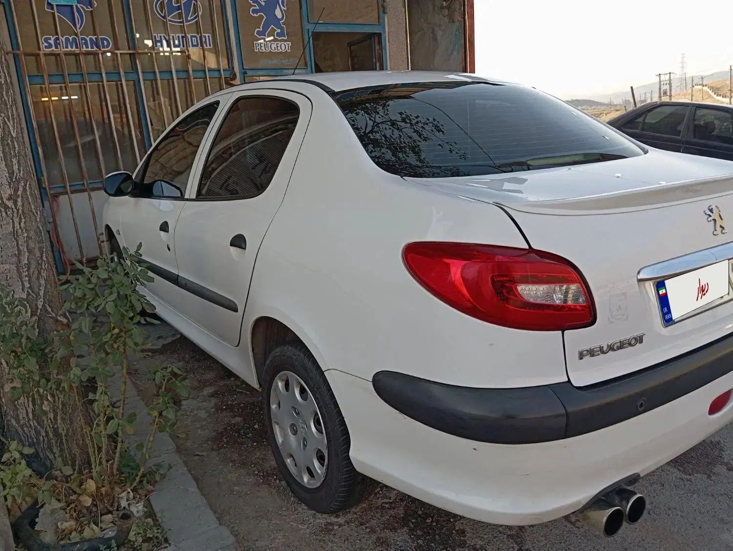 پژو ۲۰۶ صندوق دار v8 - 1392
