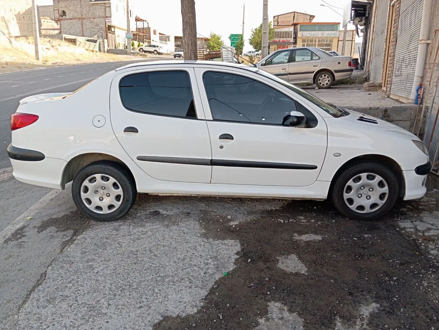 پژو ۲۰۶ صندوق دار v8 - 1392