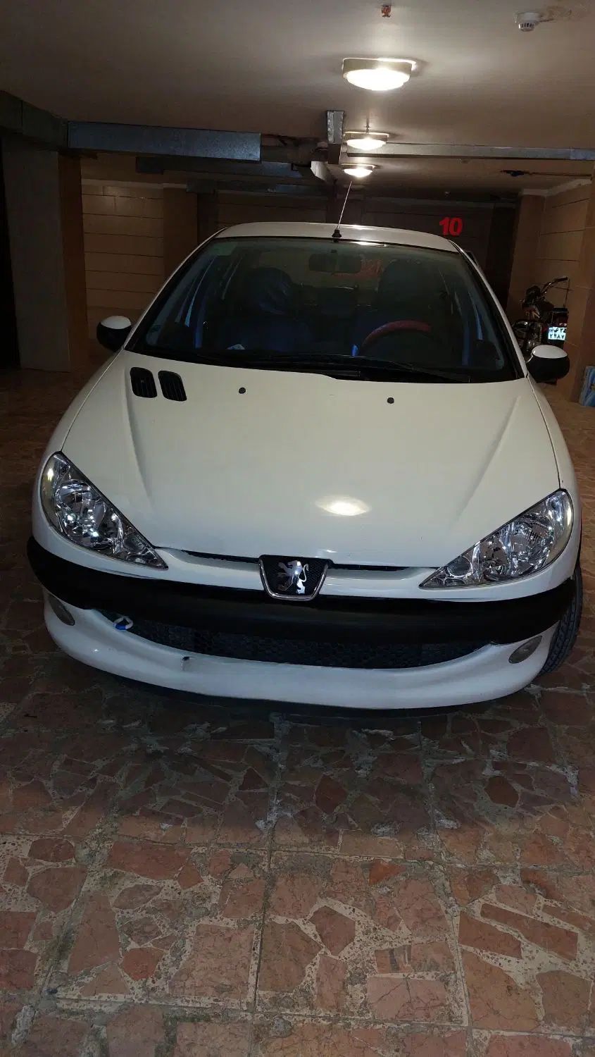 پژو ۲۰۶ صندوق دار v8 - 1396