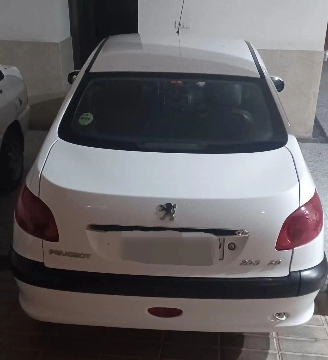 پژو ۲۰۶ صندوق دار v8 - 1398