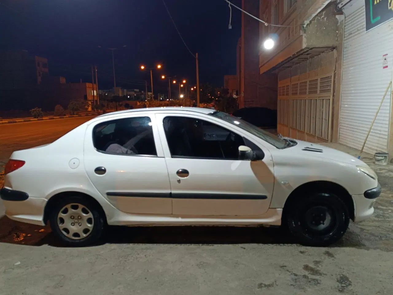پژو ۲۰۶ صندوق دار v8 - 1395