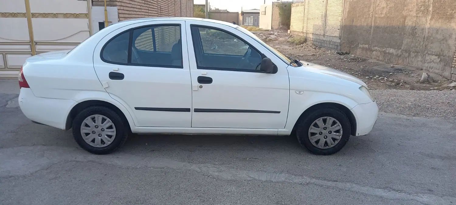 تیبا صندوق دار SX - 1399