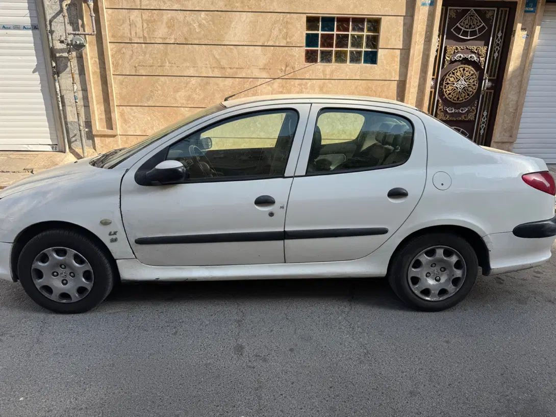 پژو ۲۰۶ صندوق دار v10 - 1388