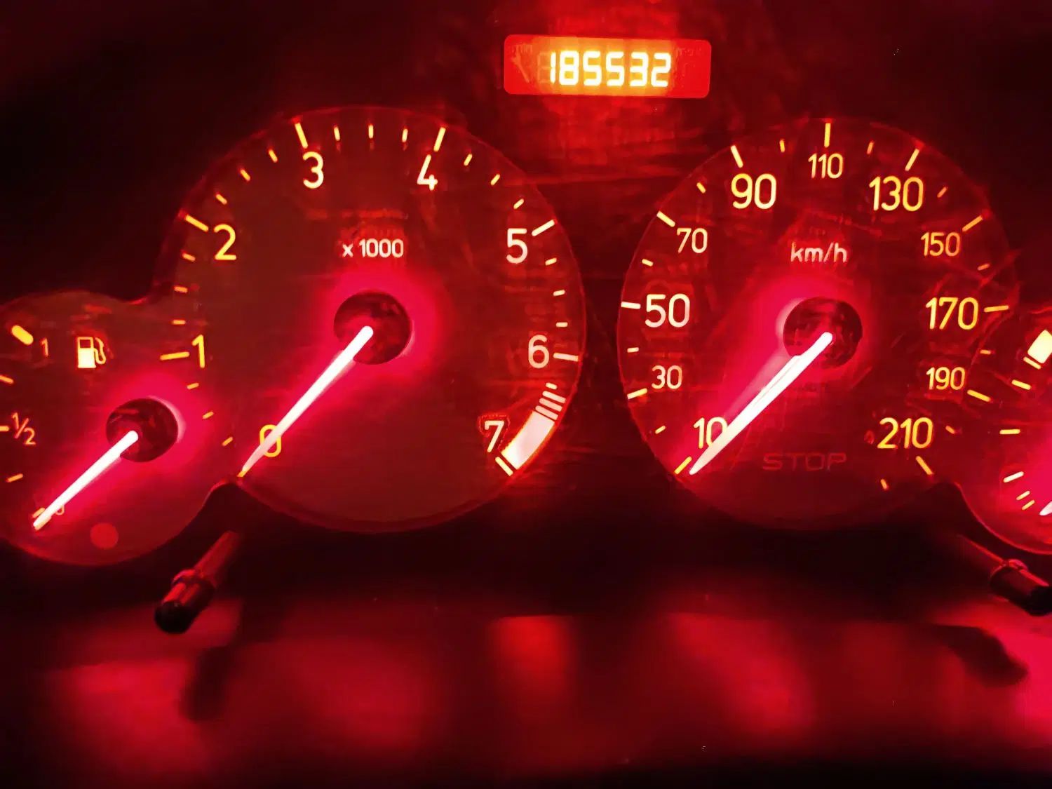 پژو ۲۰۶ صندوق دار v8 - 1393