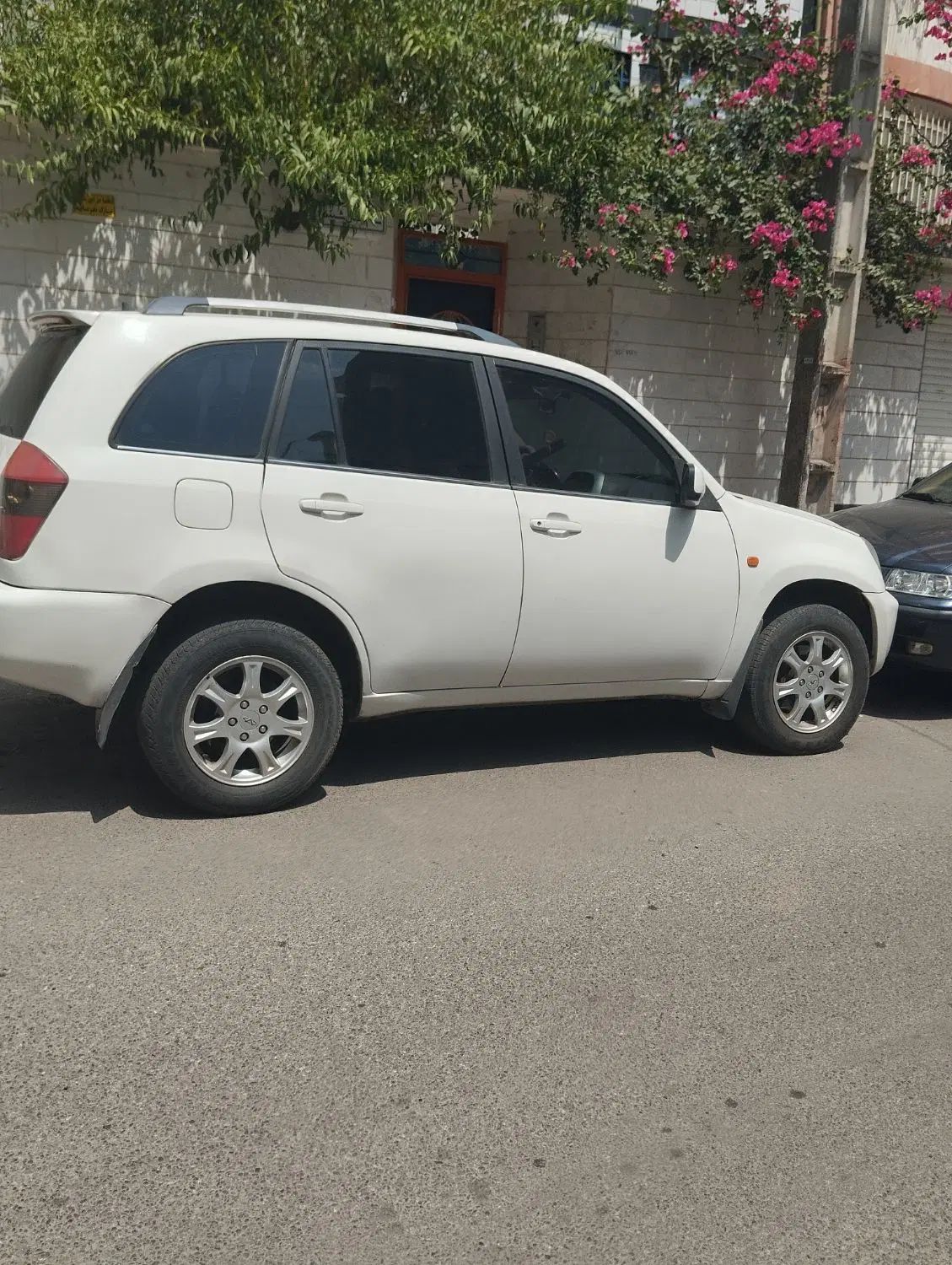 خودرو ام وی ام، X33 آگهی ann_20067384