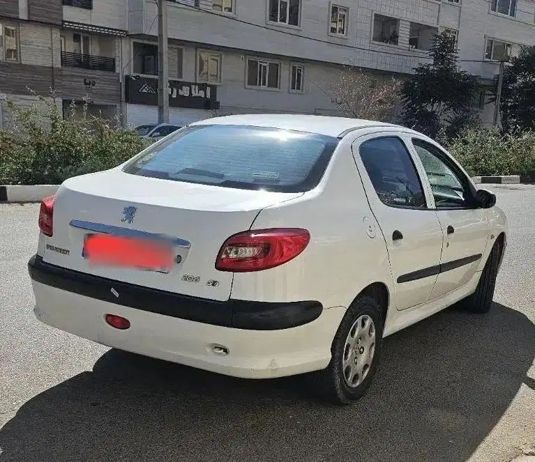 پژو ۲۰۶ صندوق دار v8 - 1397