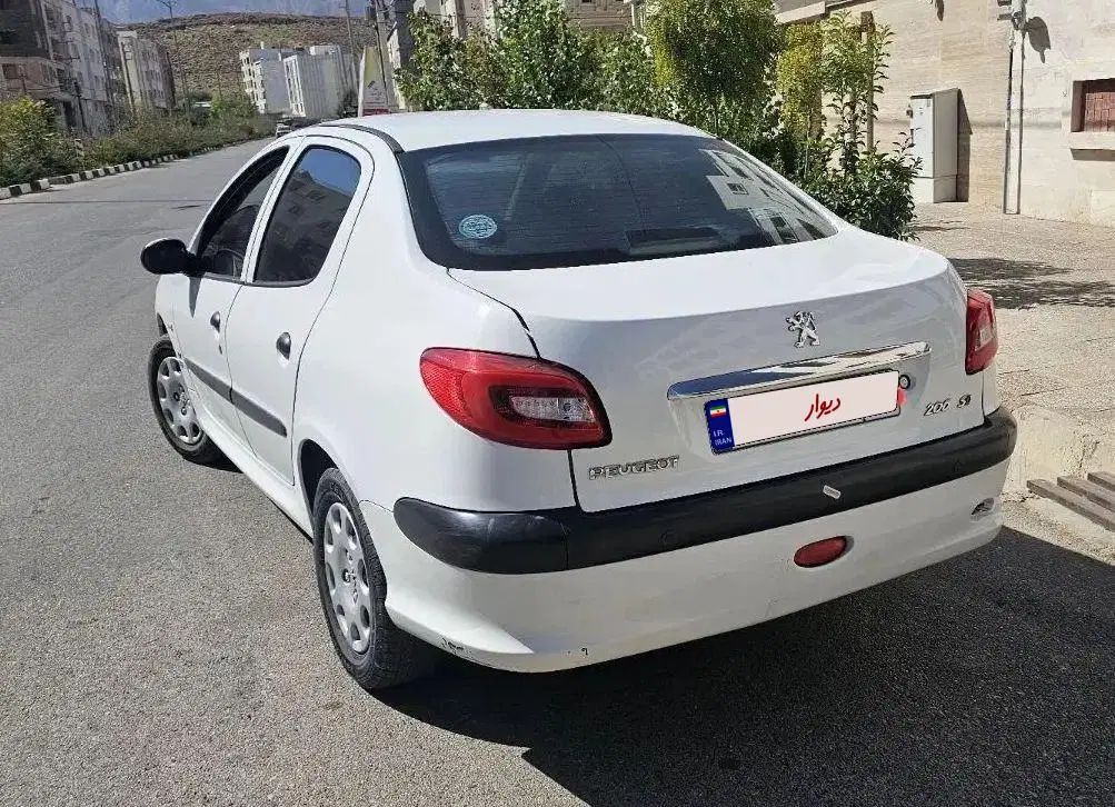 پژو ۲۰۶ صندوق دار v8 - 1397