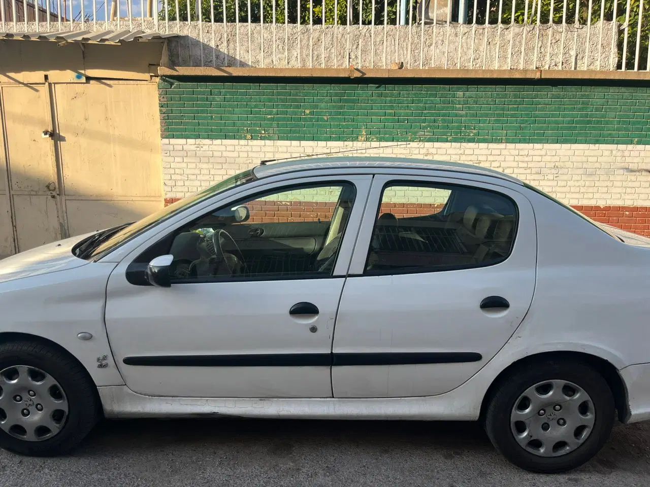 پژو ۲۰۶ صندوق دار v8 - 1393