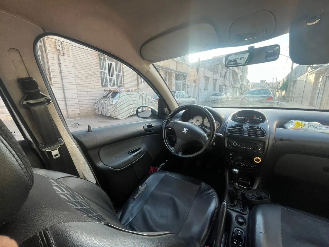 پژو ۲۰۶ صندوق دار v8 - 1393
