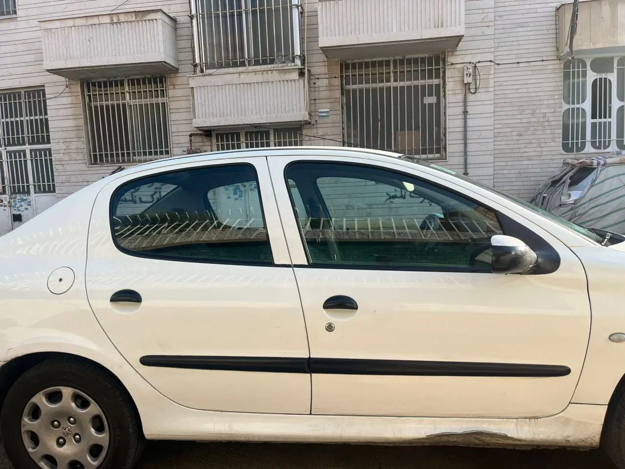 پژو ۲۰۶ صندوق دار v8 - 1393
