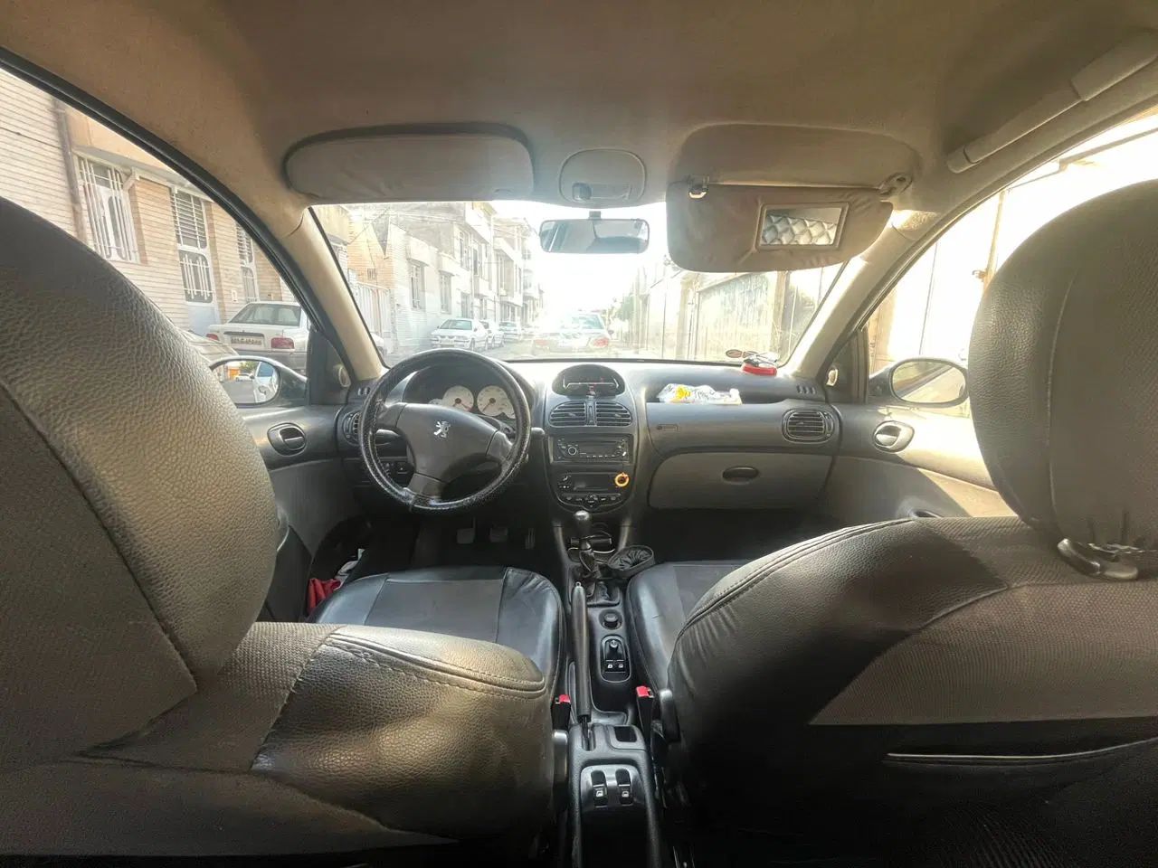 پژو ۲۰۶ صندوق دار v8 - 1393
