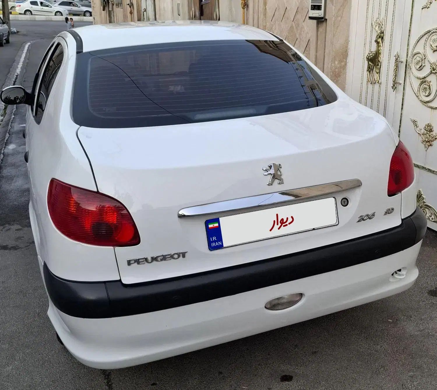 پژو ۲۰۶ صندوق دار v8 - 1393