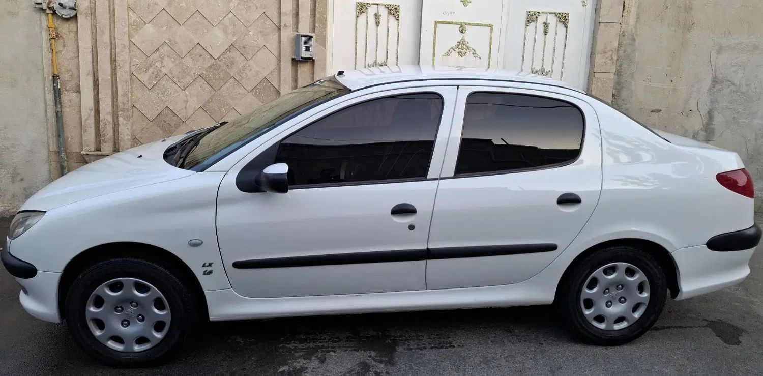 پژو ۲۰۶ صندوق دار v8 - 1393