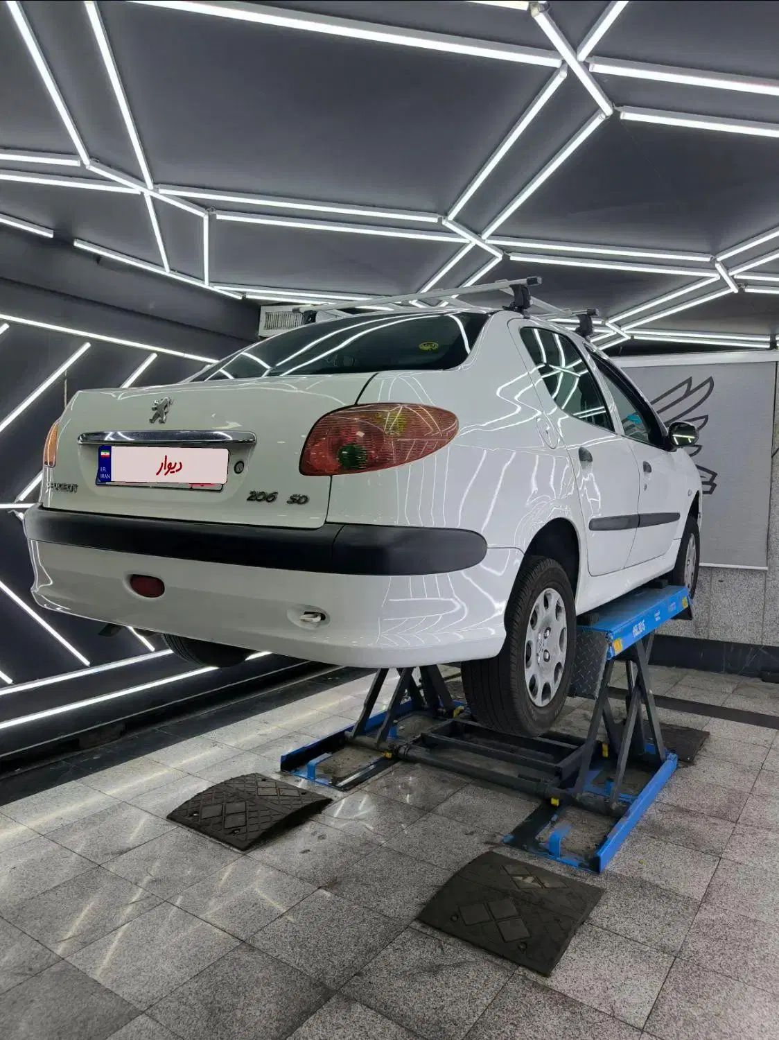 پژو ۲۰۶ صندوق دار v8 - 1392