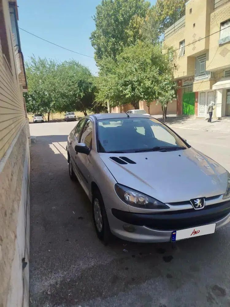 پژو ۲۰۶ صندوق دار v8 - 1385