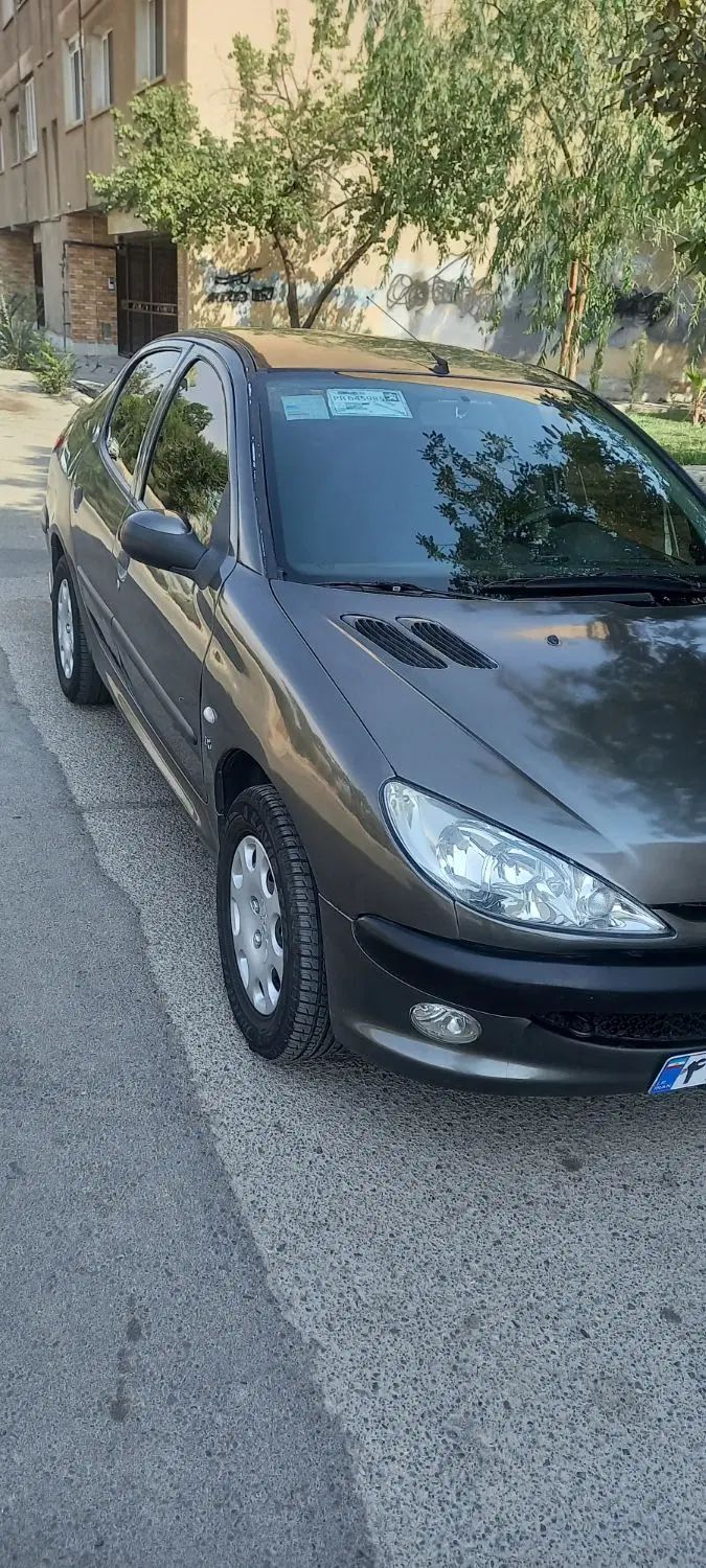 پژو ۲۰۶ صندوق دار v8 - 1386