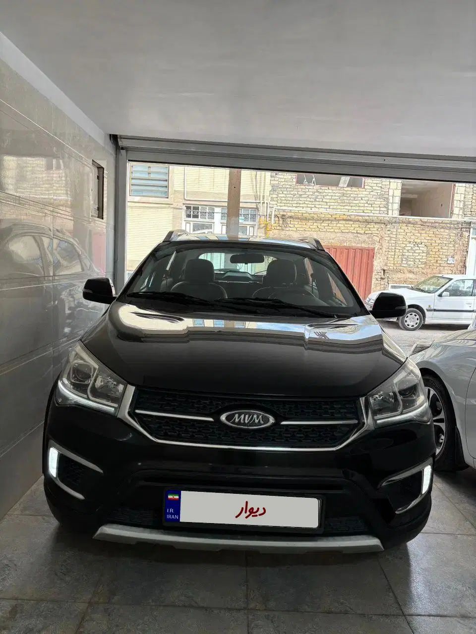 ام وی ام X22 دنده‌ای لاکچری - 1397