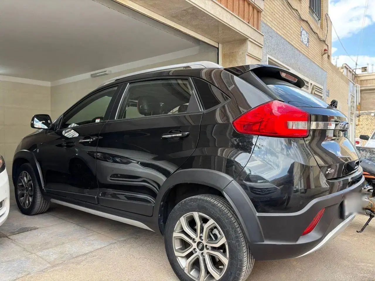 ام وی ام X22 دنده‌ای لاکچری - 1397