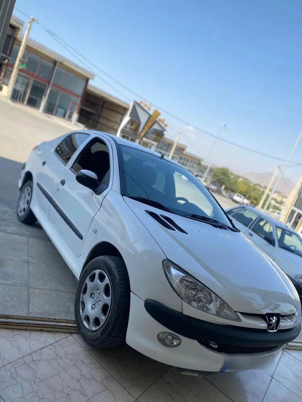 پژو ۲۰۶ صندوق دار v8 - 1396