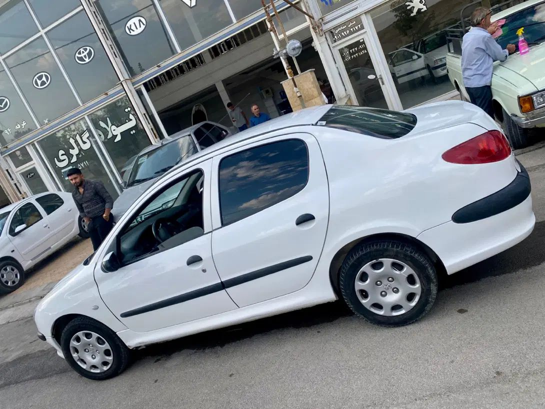پژو ۲۰۶ صندوق دار v8 - 1396