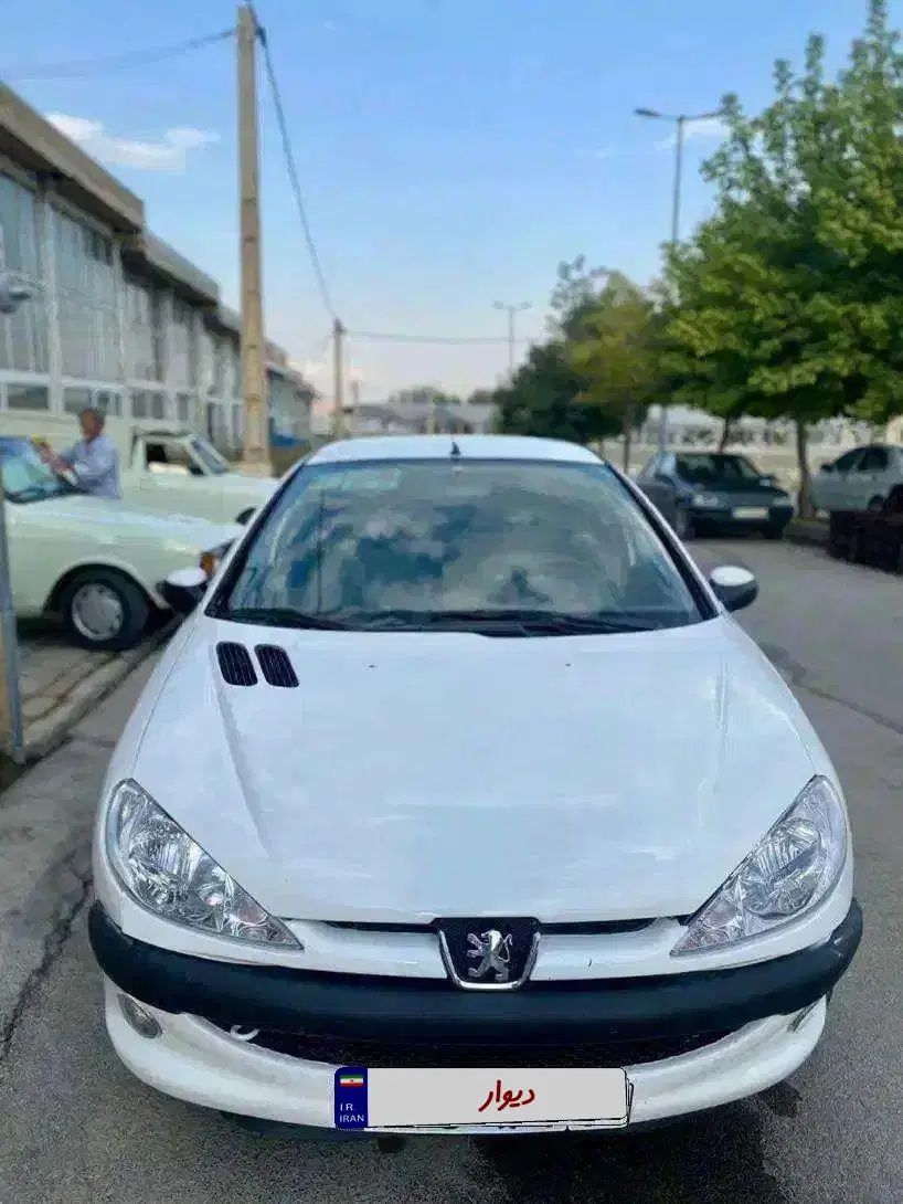 پژو ۲۰۶ صندوق دار v8 - 1396