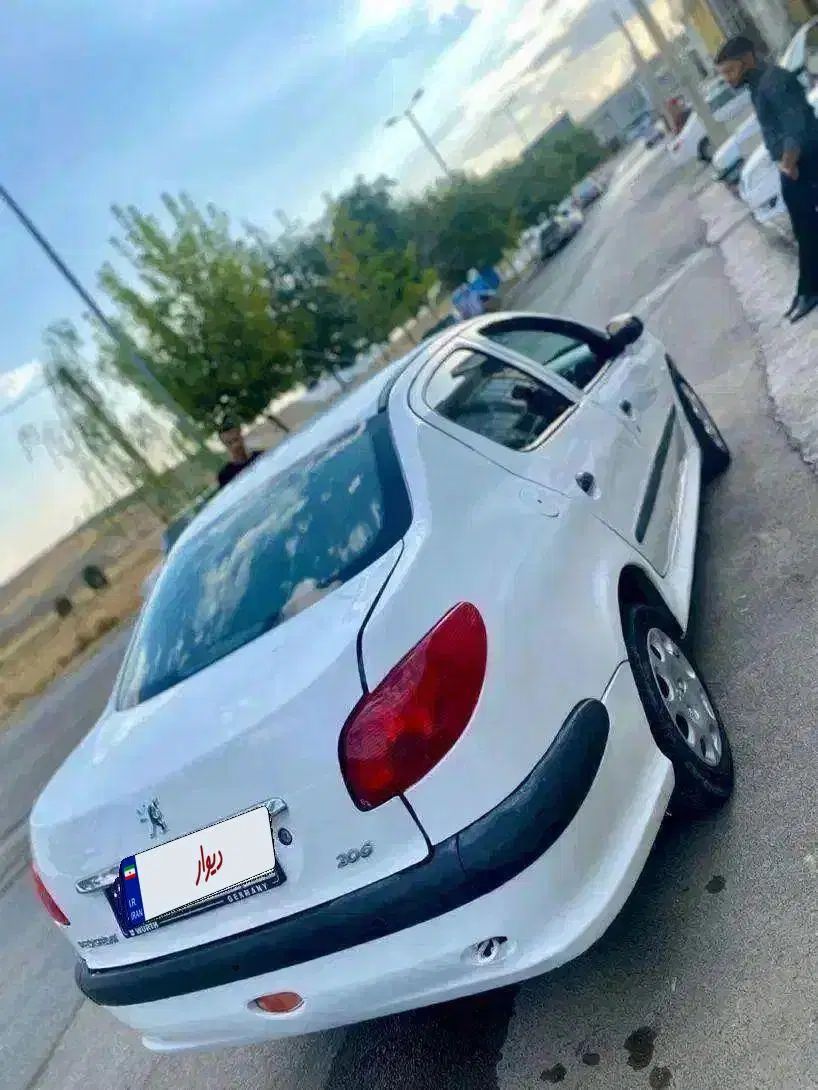 پژو ۲۰۶ صندوق دار v8 - 1396