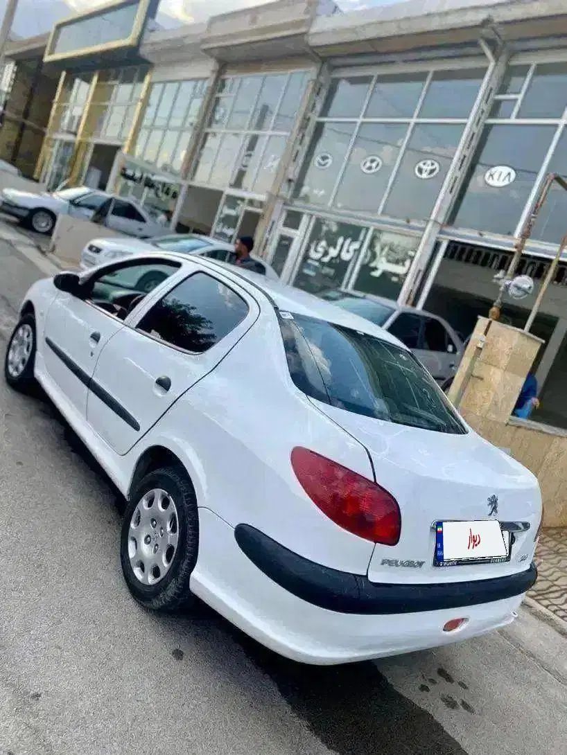 پژو ۲۰۶ صندوق دار v8 - 1396