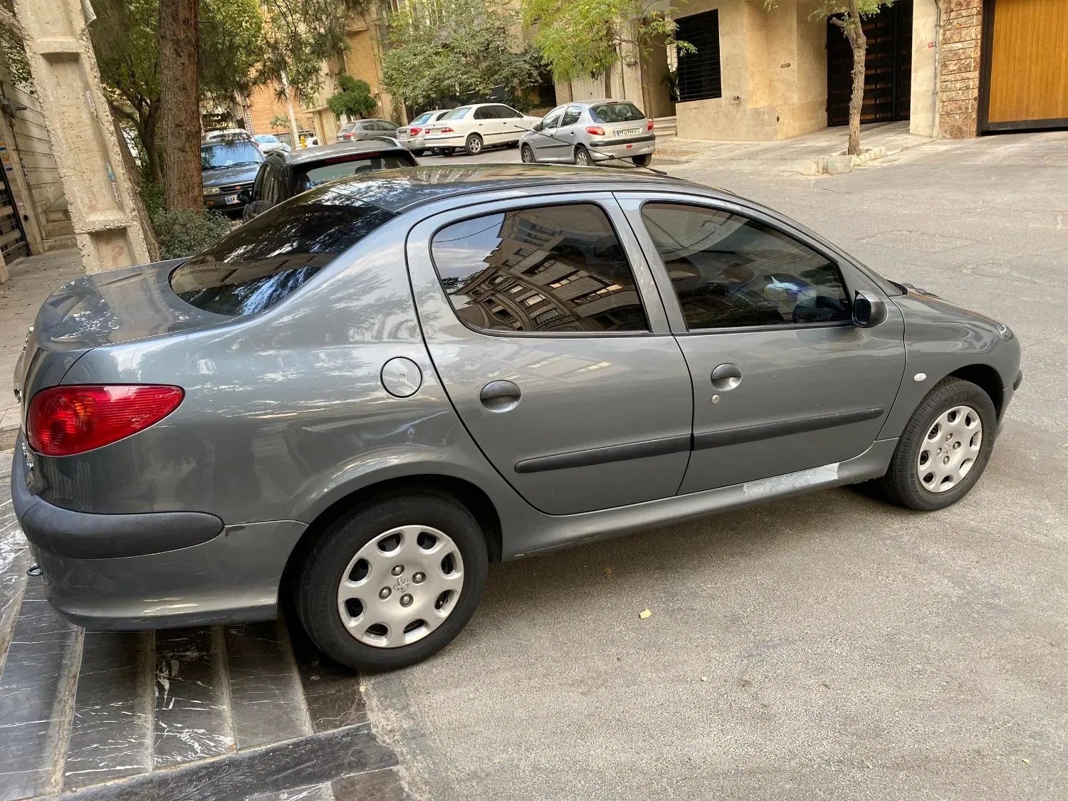 پژو ۲۰۶ صندوق دار v8 - 1399