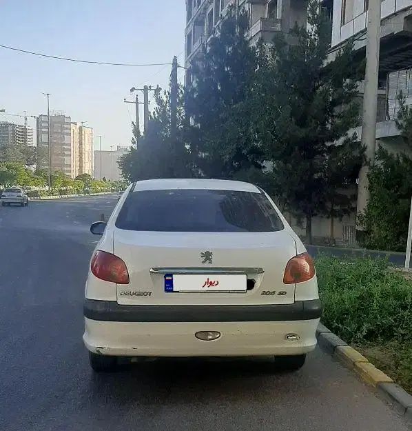 پژو ۲۰۶ صندوق دار v8 - 1390