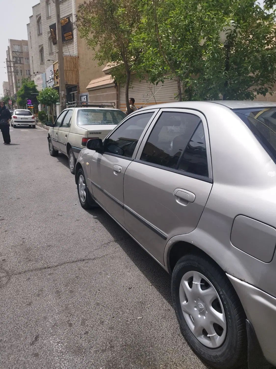 مزدا 323 دنده ای - 1382