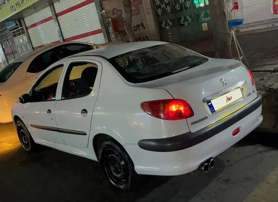 پژو ۲۰۶ صندوق دار v8 - 1393