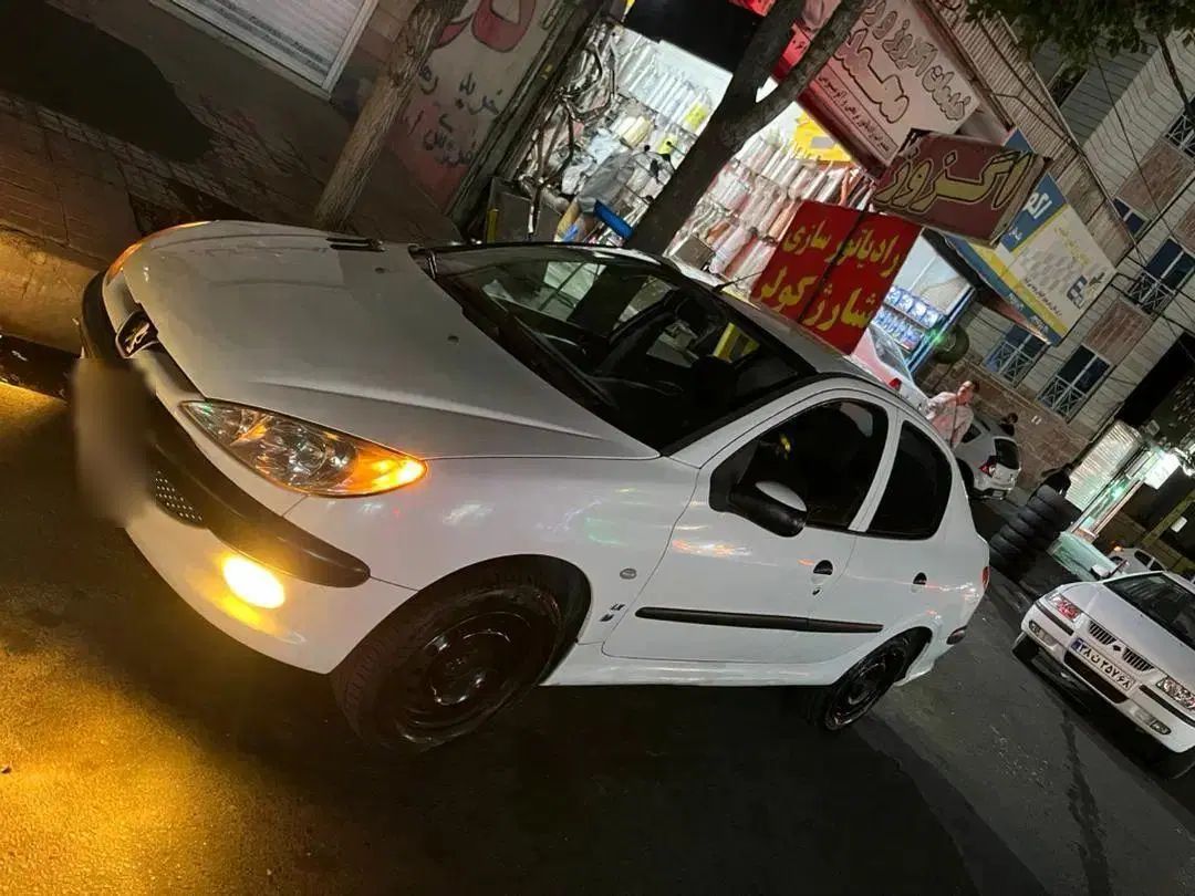 پژو ۲۰۶ صندوق دار v8 - 1393