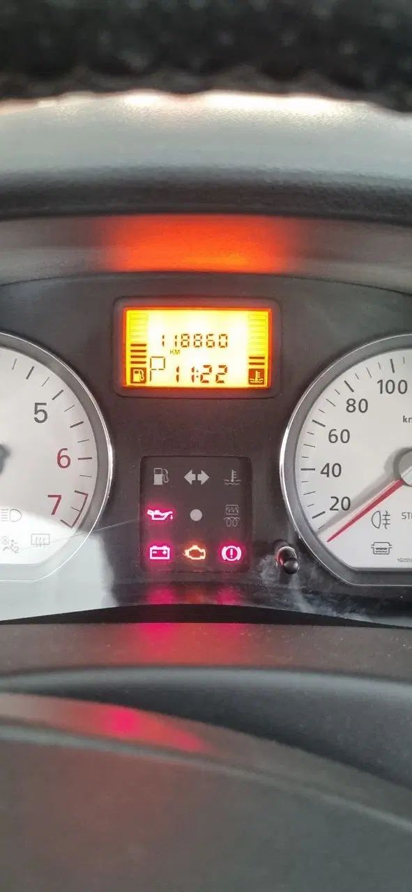رنو ساندرو اتوماتیک - 1395