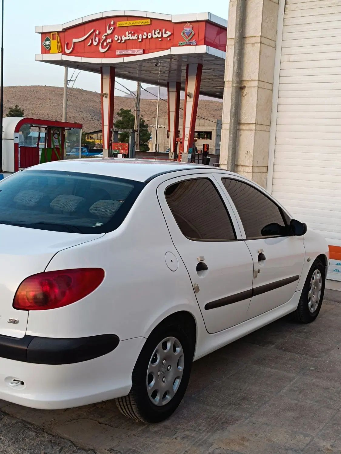 پژو ۲۰۶ صندوق دار v8 - 1397