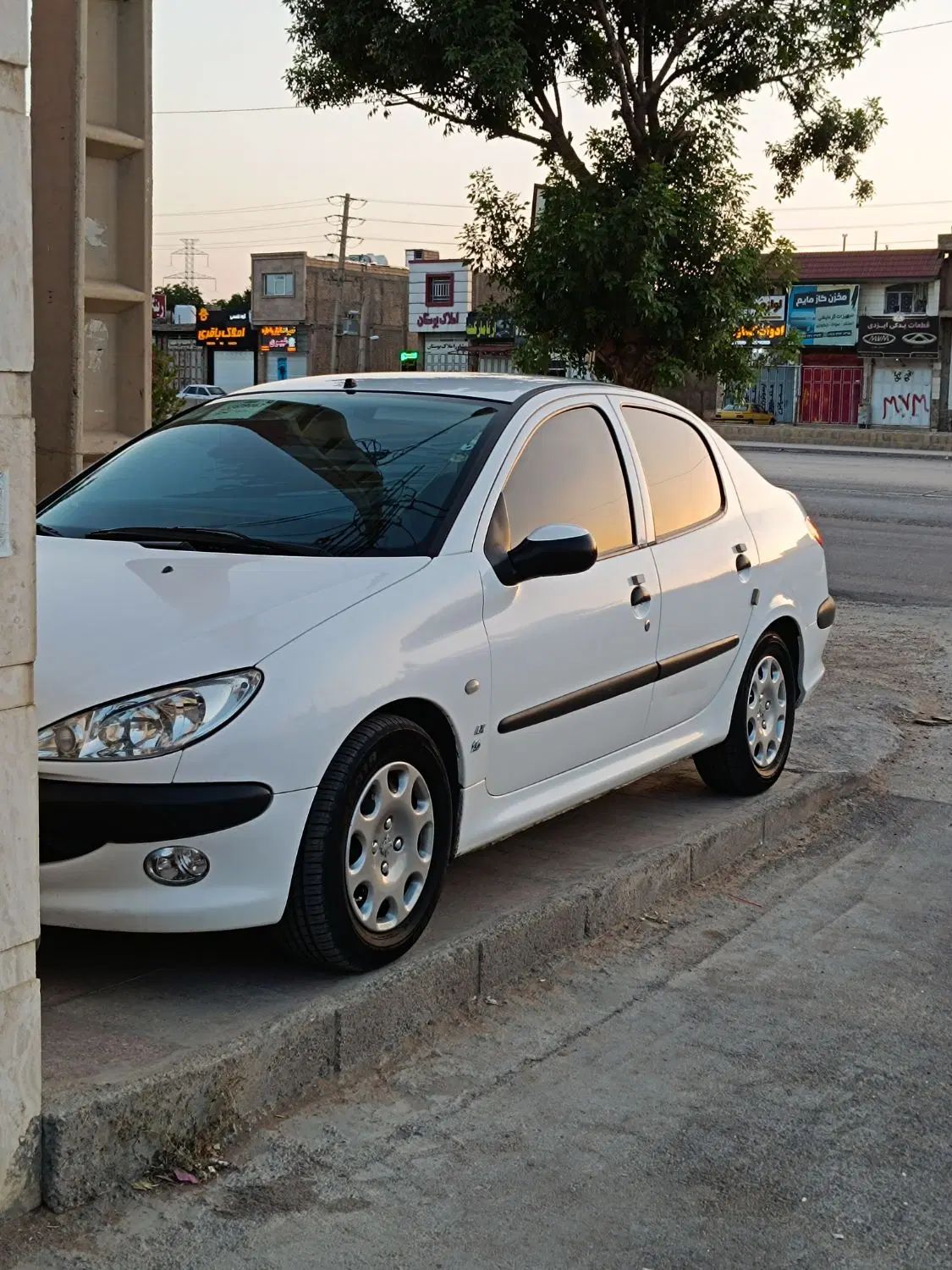 خودرو پژو، ۲۰۶ صندوق دار آگهی ann_20069683