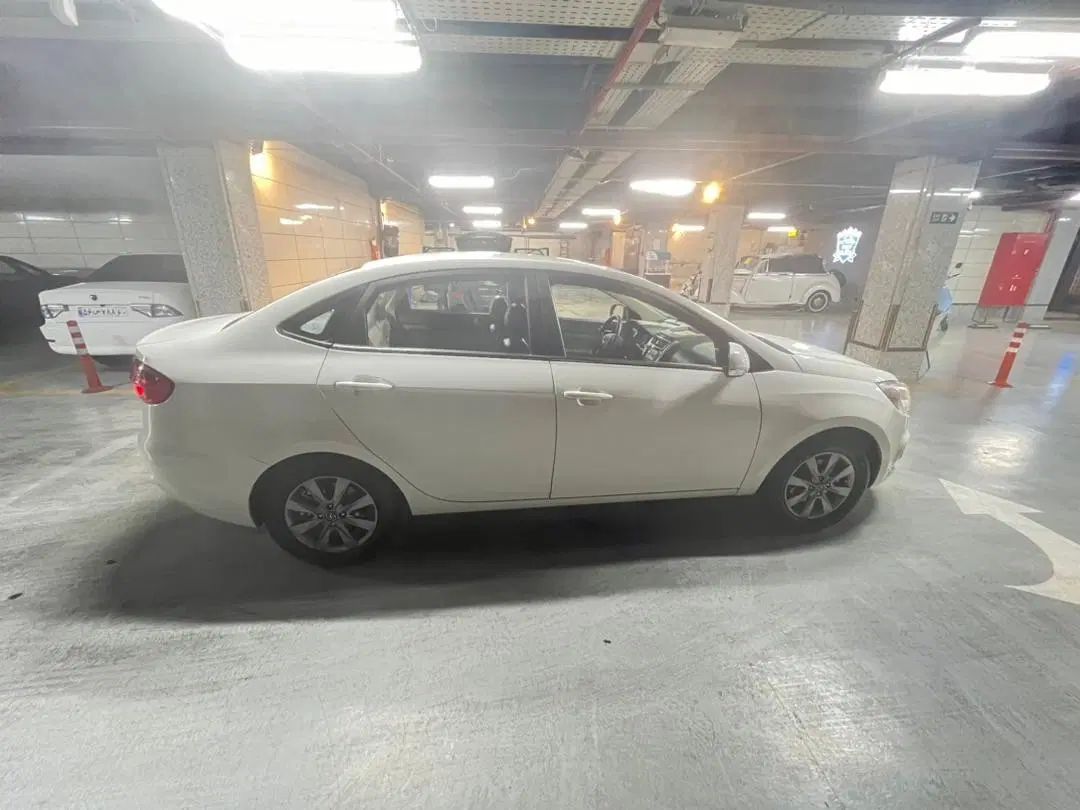 جک J4 اتوماتیک آپشنال - 1402