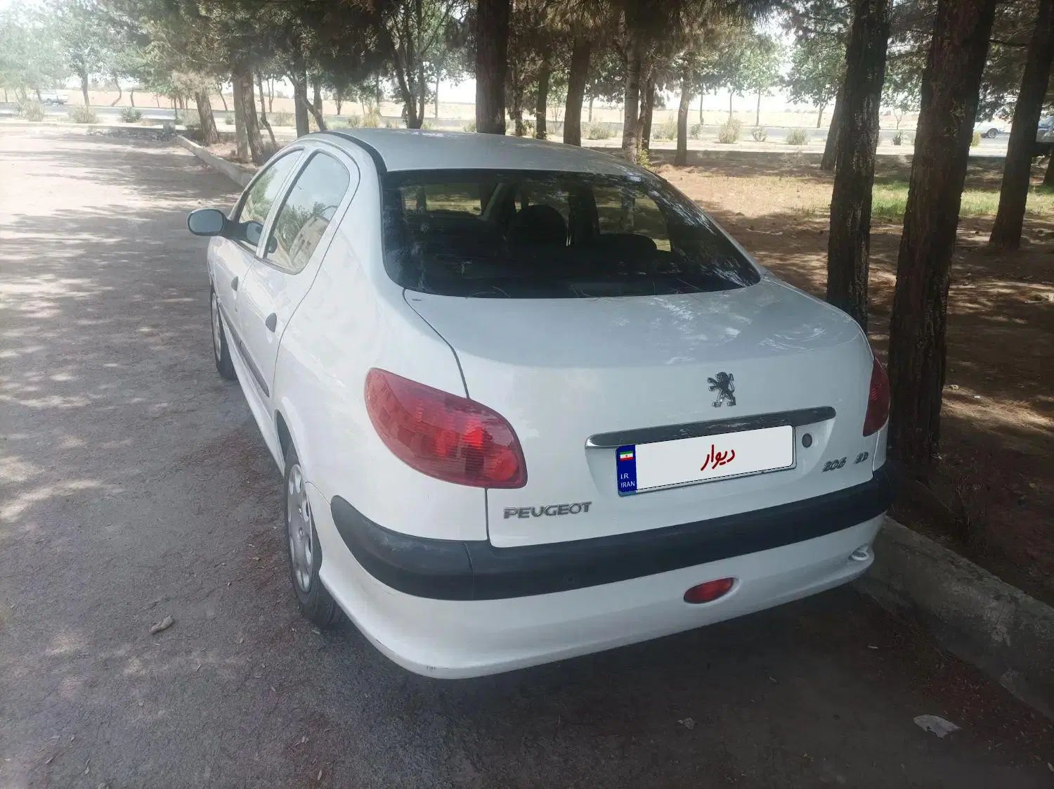 پژو ۲۰۶ صندوق دار v8 - 1397