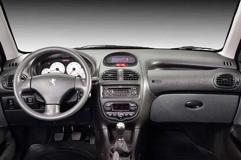 پژو ۲۰۶ صندوق دار v8 - 1389