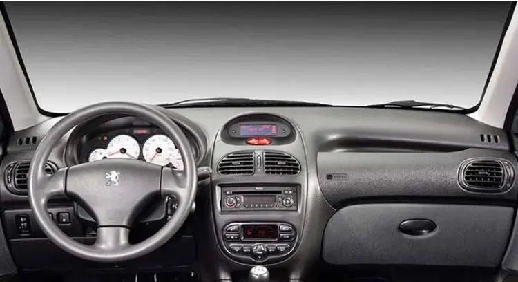 پژو ۲۰۶ صندوق دار v8 - 1399