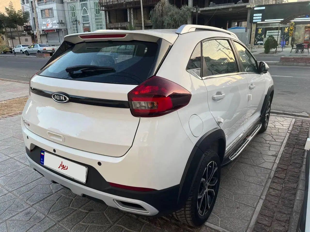 ام وی ام X22 پرو دنده‌ای - 1402