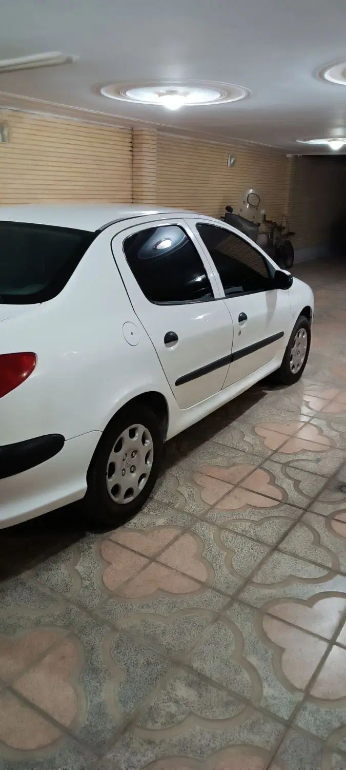 پژو ۲۰۶ صندوق دار v8 - 1389